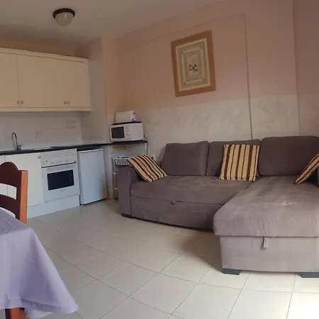 Compostela Family Garden Apartment
